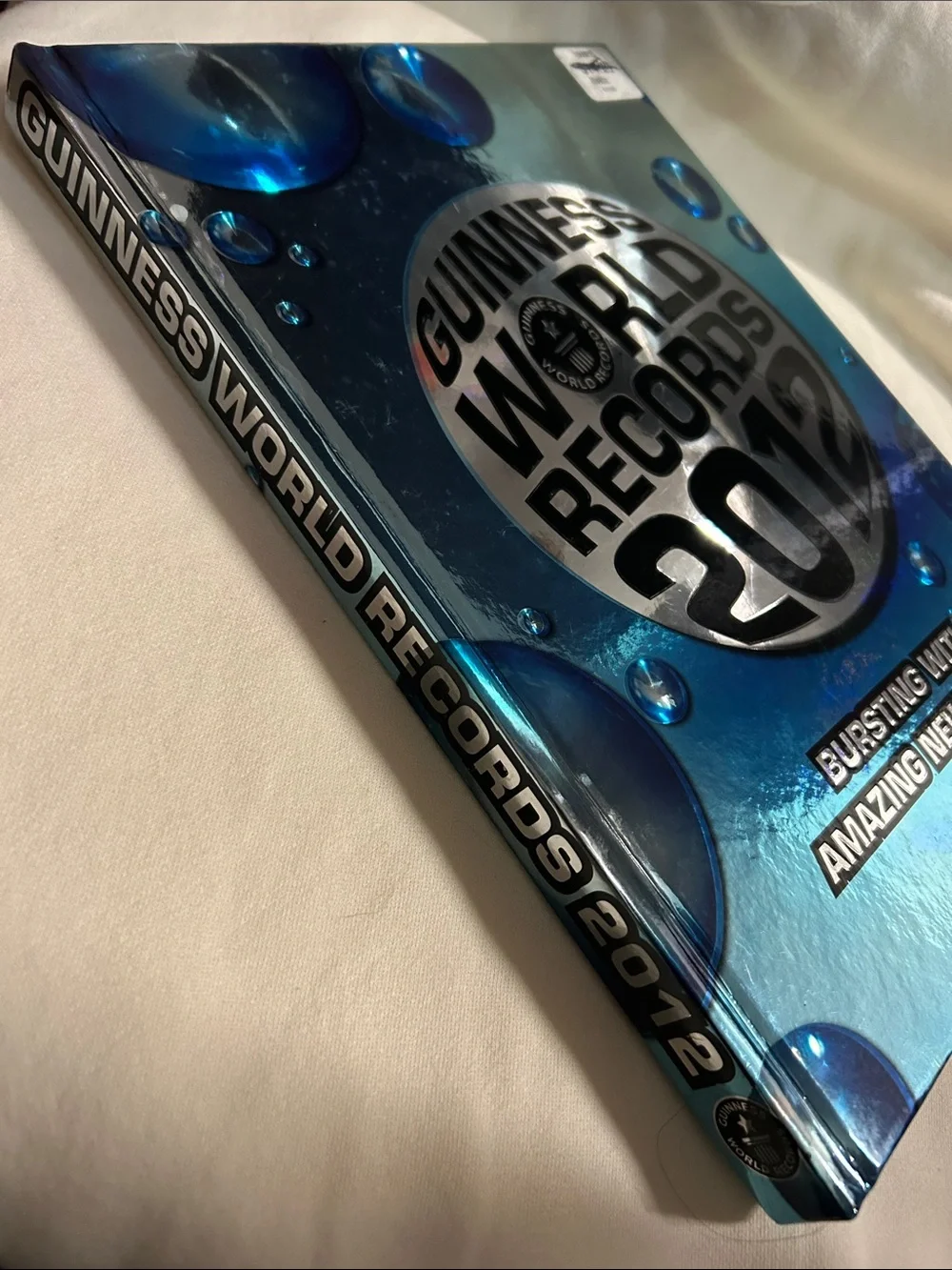 2012 Guinness World Records Hardcover Book Used